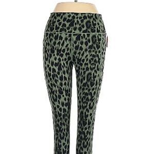 Victoria’s Secret size 4 green leopard yoga leggings pants